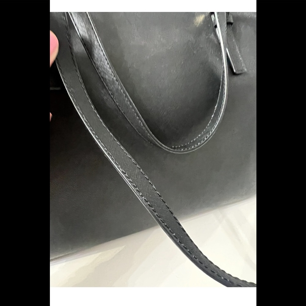 Michael Kors tote - Picture 6 of 15